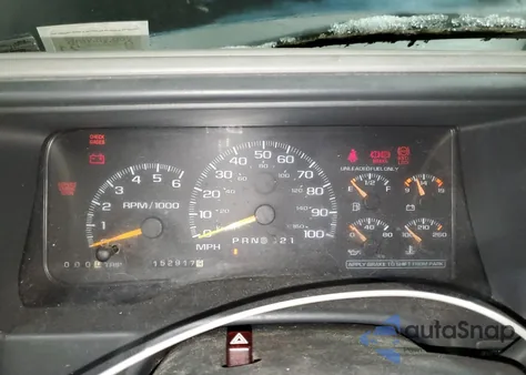 1999 Chevrolet Suburban K1500 z USA, uszkodzony, nr VIN 1GNFK16R9XJ518832